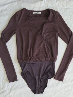 Wilfred Free Aritzia Long Sleeve Bodysuit Brown XXS Extra Extra Small
